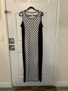 Chico's Black and White Sleeveless Maxi Dress with Diagonal Stripes